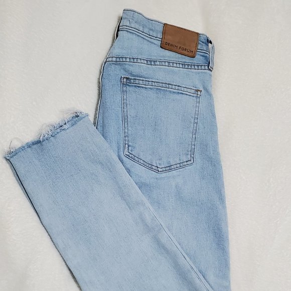 Aritzia Denim - ARITZIA | DENIM FORUM YOKO HIGH RISE SLIM (GENTLY WORN)